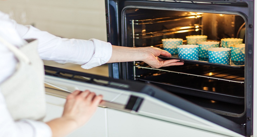 Want to bake a cake but don’t have a convection microwave oven? – Go through these tips